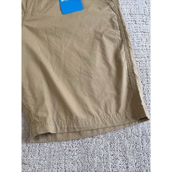 Columbia Shorts Mens 32x10 Biege Khaki Chino Lightweight Golf Hiking Logo NWT - Picture 7 of 12